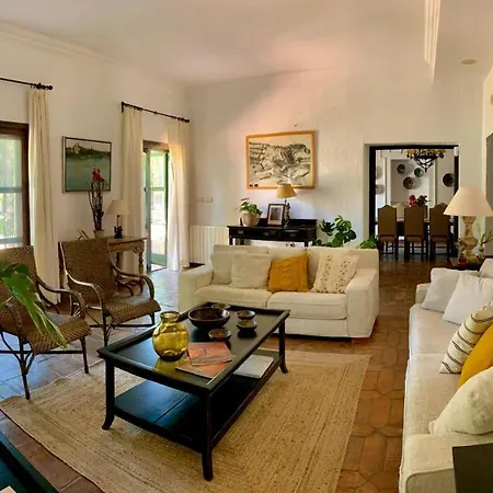 Villa Un Autentico Oasis Rodeado De Historia
